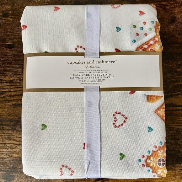 Cupcakes And Cashmere Other - Cupcakes and Cashmere| Oblong Easy Care Tablecloth Gingerbread Houses Hearts NEW